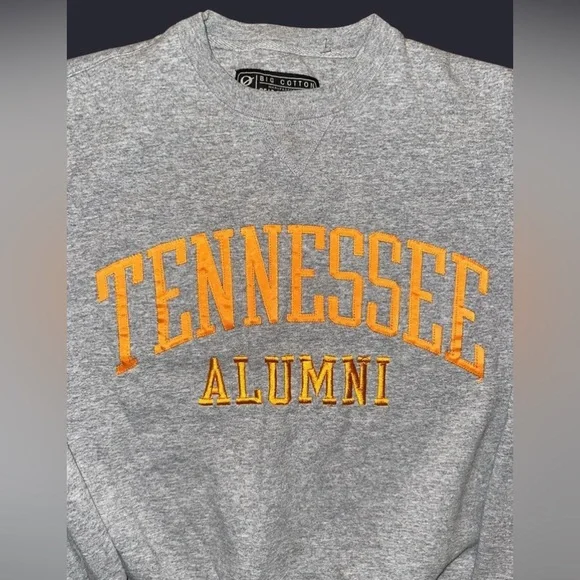 Vintage University of Tennessee Alumni grey sweatshirt - Picture 2 of 8